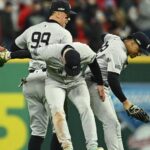 Yankees acaricia la Serie Mundial tras vencer a Cleveland en Juego 4