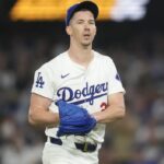 Walker Buehler, de los Dodgers, sufre increíble robo