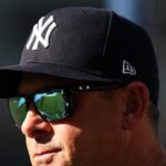 Aaron Boone y los Yankees Listos para Medirse con un Gigante Herido