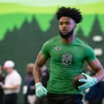 Vaqueros de Dallas Traeshon Holden Determinado a Demostrar que la NFL Está Equivocada